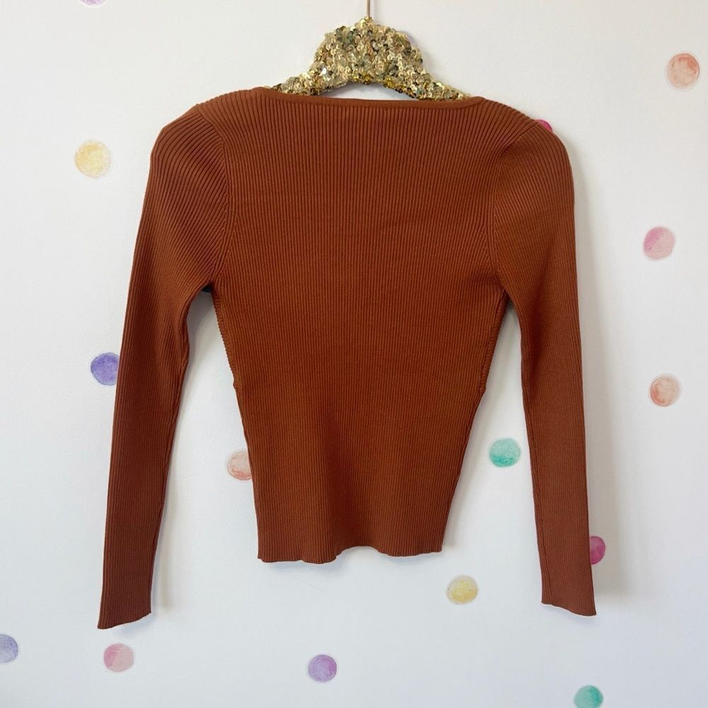 Brown Ribbed Women's Top - Picture 2 of 4